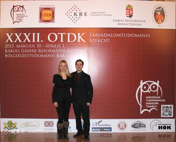 OTDK fal előtt készült képek